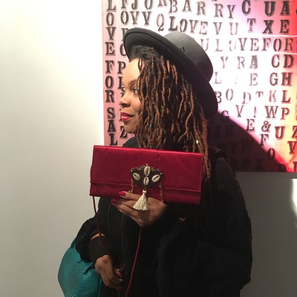 Red Satin Cowrie Clutch - Picture 2 of 3